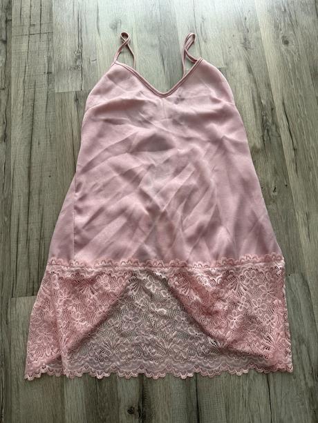 Ružová košielka, s