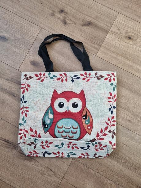 Velka taska so sovou, 