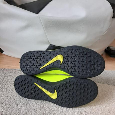 Chlapčenské turfy, nike,35