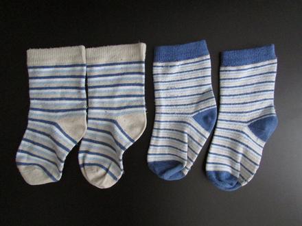 2 páry ponožiek, 23