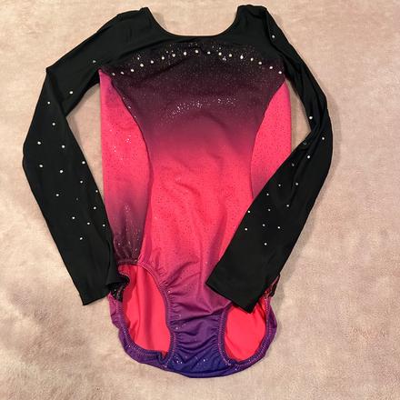 Dres na gymnastiku, 146