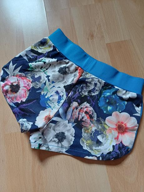 Športove šortky, tu,110