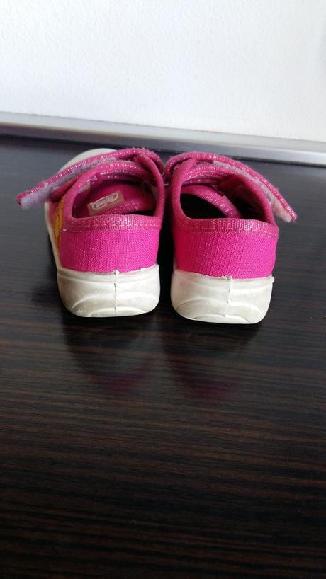 Predám dievčenské topánočky veľ. 22, 22