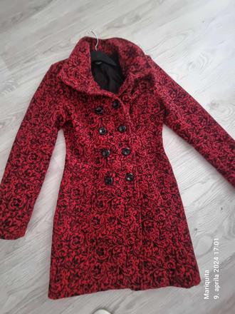 Krasny kabat z taliansky, s