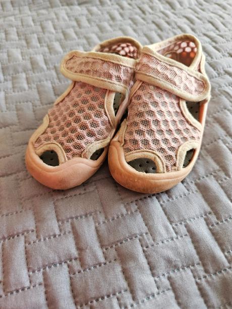 Topánky do vody, 20