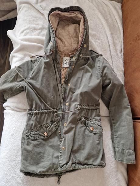 Gaudi bunda 8 r., gaudi,128