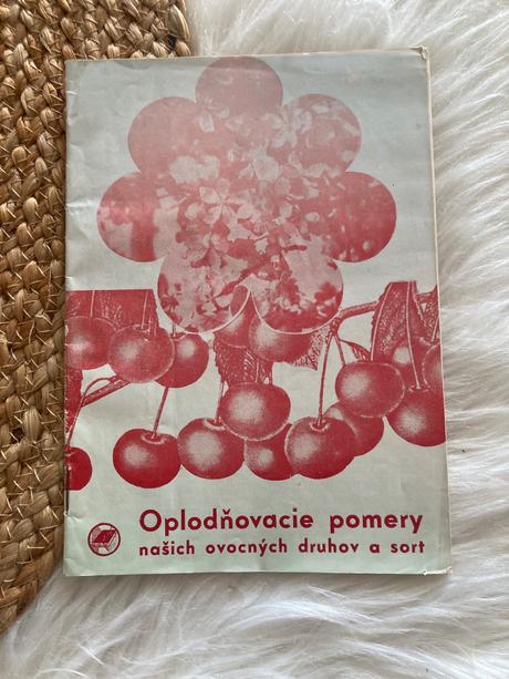 Oplodňovacie pomery našich ovocných druhov..(1949),