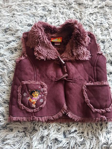 Krásna kozušinková vesta dora, adams,92