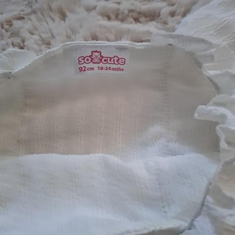 Biely volánový top, 92