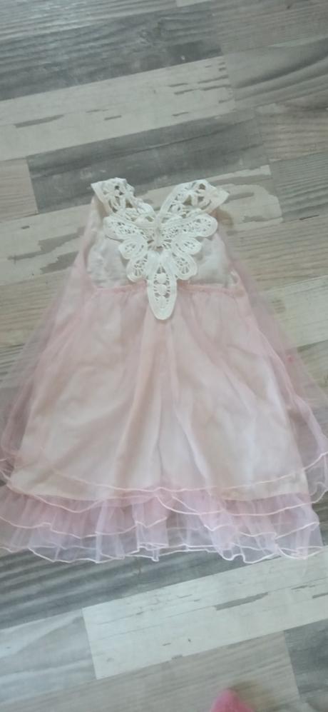 Šifónové šaty, 116