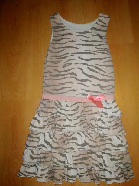 Dievčenské šaty, 122