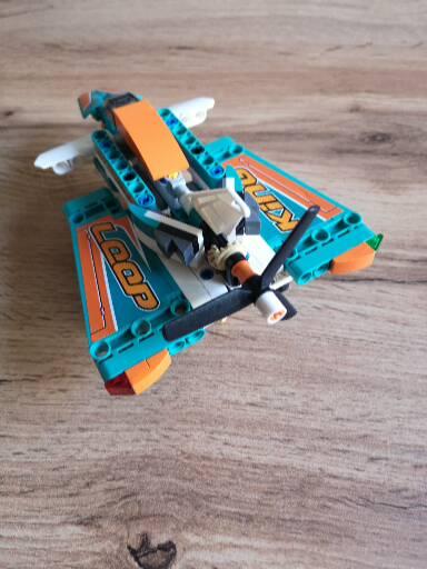 Lego technic 42117 a lego technic 42044, 