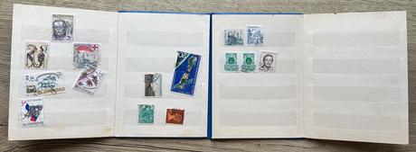 Mix známok v modrom albume za 0.5eur,