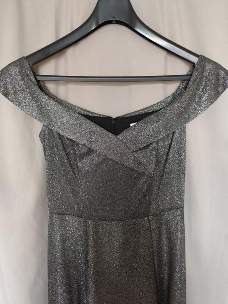 Spolocenske saty, 38