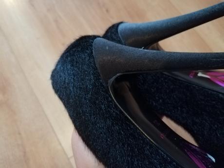 Čierne lodičky, 35