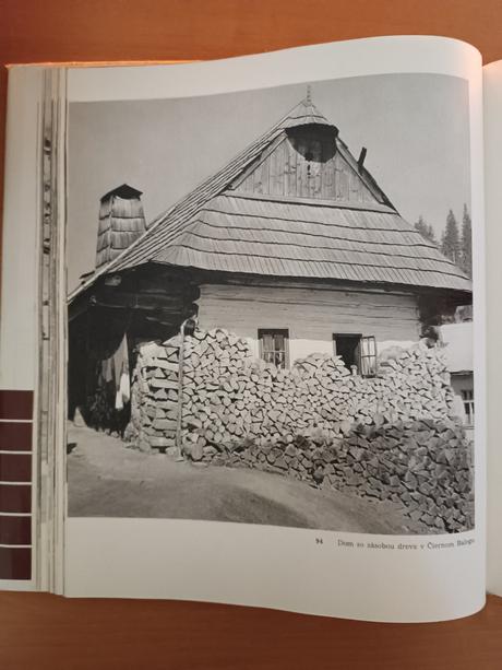 Drevené stavby na slovensku (1971), 
