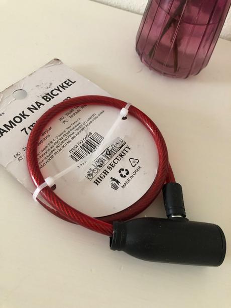 Nový červený zámok na bicykel, kolobežku,