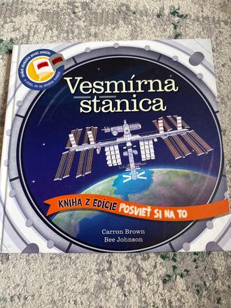 Vesmirna stanica kniha presviecovacia,