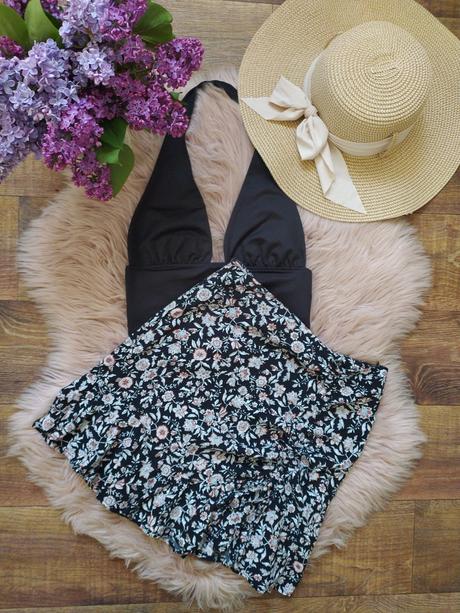 Čierna kvietkovaná nastaviteľná sukňa, tally weijl,m