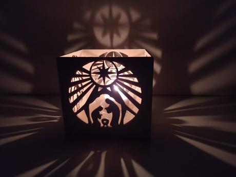 Drevený svietnik betlehem, 