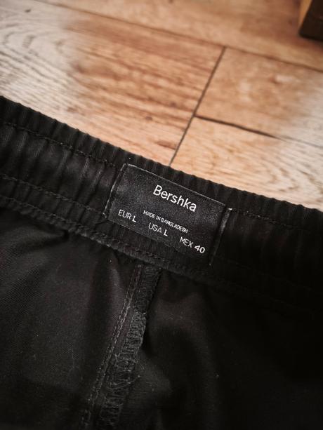 Nohavice, bershka,l