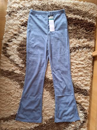 Nové zvonové nohavice, sinsay,158