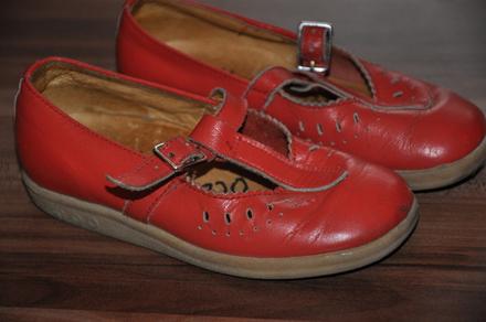 Darujem kožené poltopánočky, 25