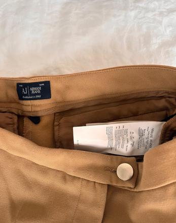 Armani jeans nohavice v ťavej farbe xs -s, armani,xs