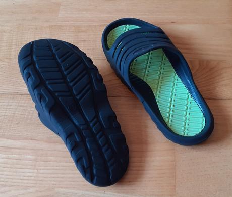 Chlapčenské šlapky, 32