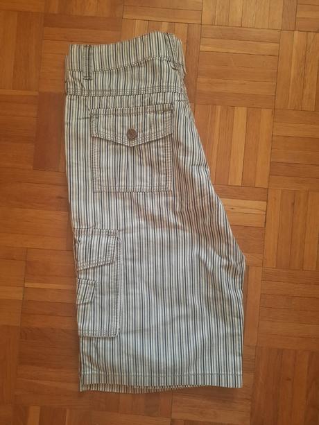 Chlapčenské bermudy, 158