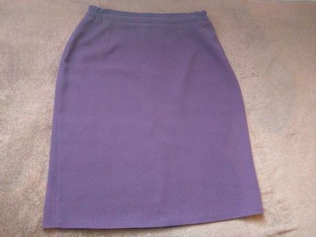 Dámska bordová sukňa, 42