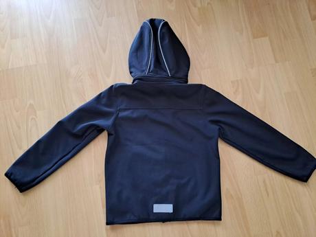 Chlapčenská vetrovka, 134