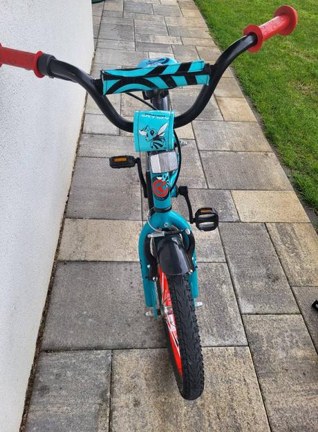 Detský bicykel 16 kellys aj s pomocnými kolesami, kellys,16