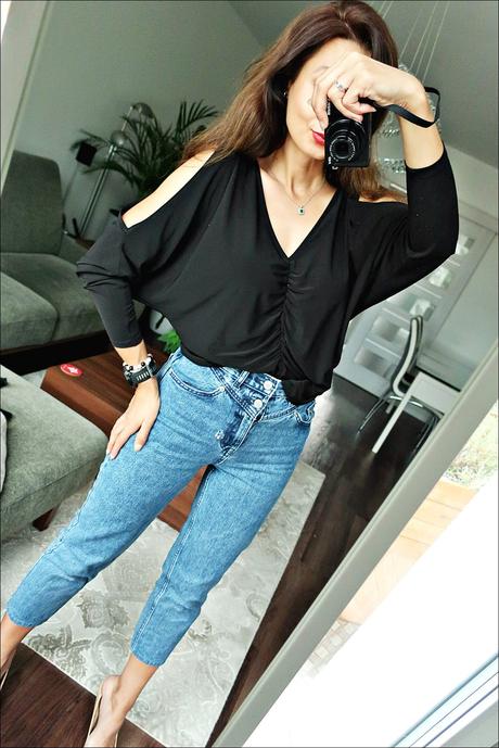 Čierny top s vykrojenými ramenami, xs