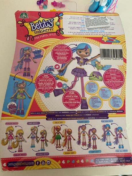 Kreatívna bábika betty spaghetty, 