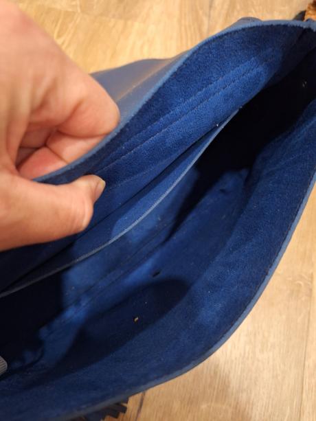 Kabelka reserved, reserved