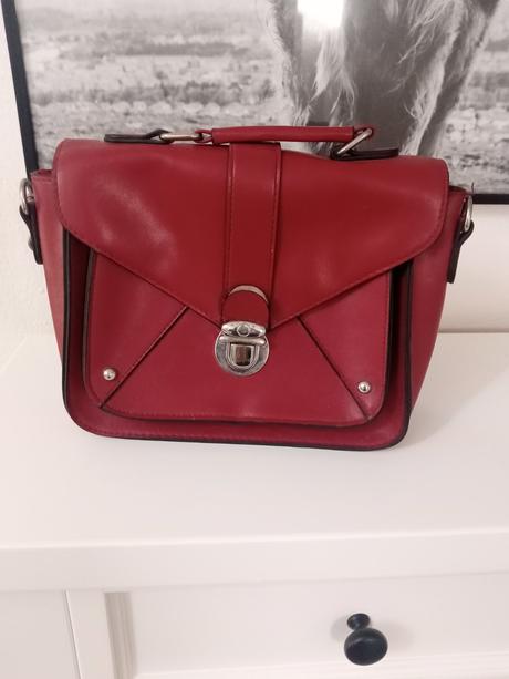 Červená kabelka, new yorker