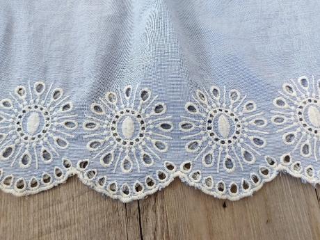 Pásikavý vyšívaný top, 38