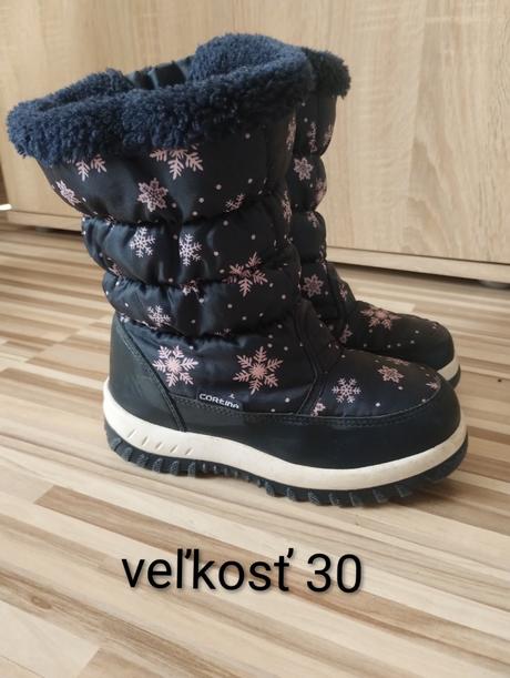 Snehule, 30