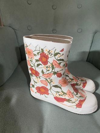 Nádherné kvalitne gumaky wheat, 34