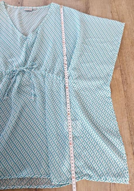 Vzorované pončo na pláž, 38