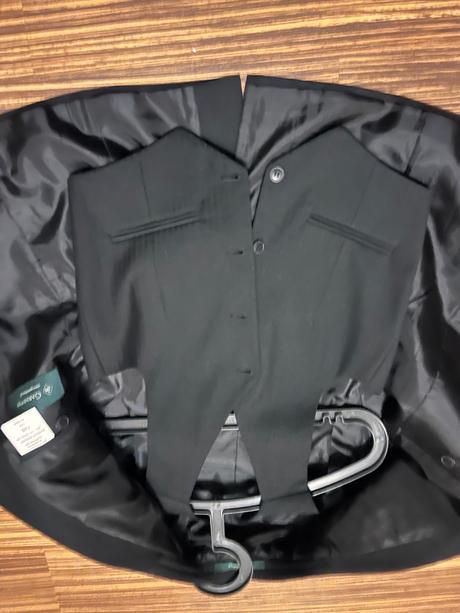 Oblek chlapčenský, 140