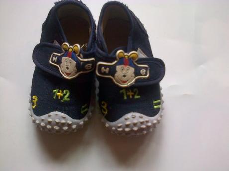 Papucky velkost 17 , 17