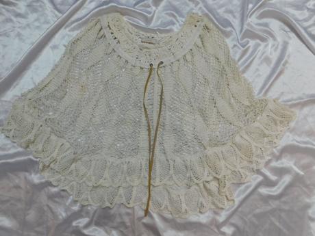 Kvalitne velmi pekne azurove pončo, 42