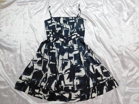 Kvalitne velmi pekne šaty, 36
