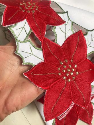 Luxusný vianočný obrus,