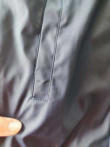 Bunda do dažďa, 134