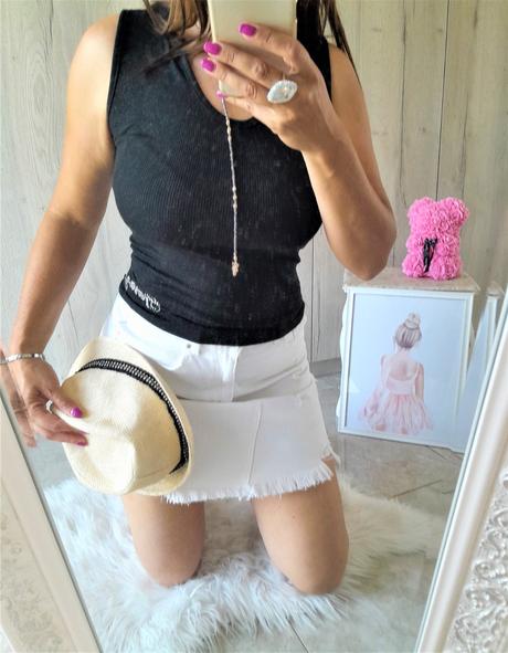 Top s čipkovaným chrbtom-s, s