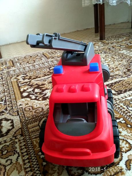 2ks kvalitné väčšie autá pre menšie deti, 