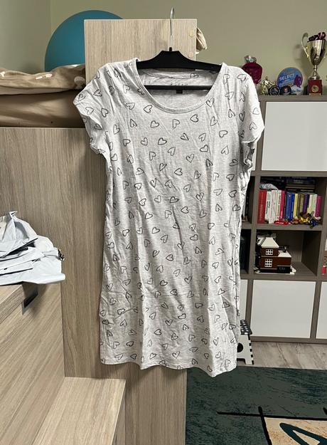 Nočná kosielka so srdiečkami, f&f,xs